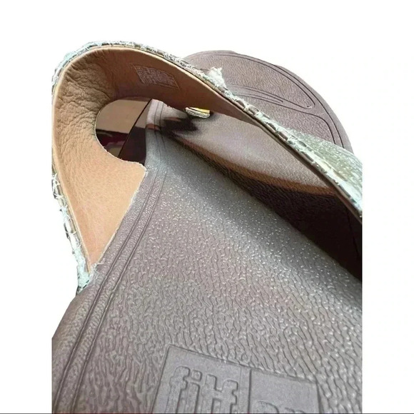 WOMEN’S FITFLOPS GOLD W/GOLD BEADED DETAILS•SIZE 10•PREOWNED GREAT CONDITION• - Picture 11 of 11